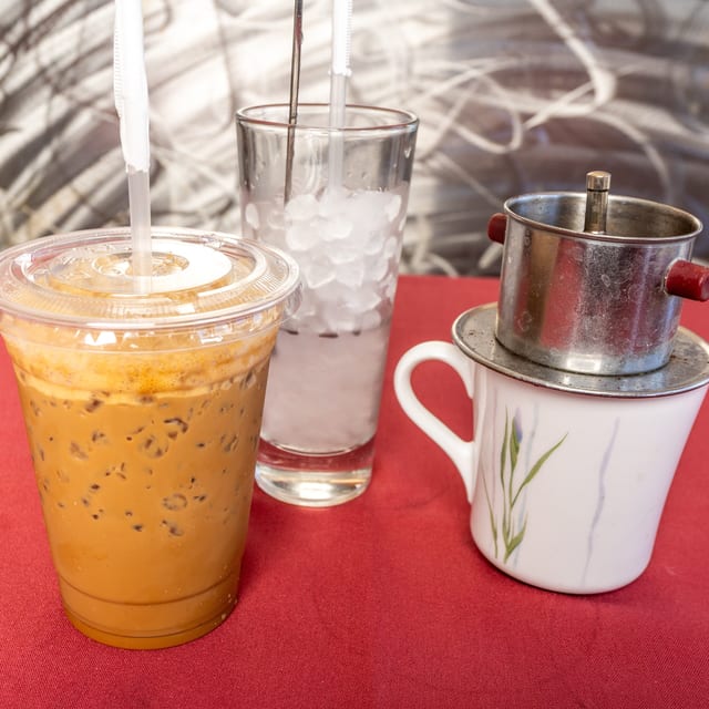 Cà Phê Sữa Đá (Iced Coffee w/ Condensed Milk).